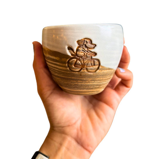 TAZA ARTESANAL MANADA MORTAL - PERRITO BLANCA SIN ASA